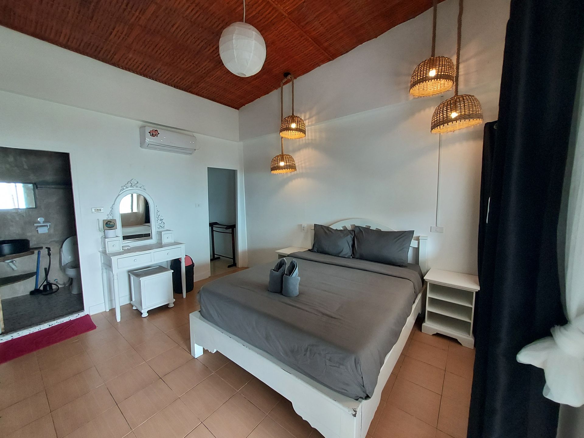 garden room with patio