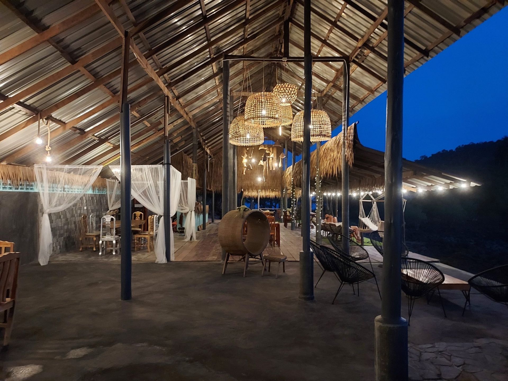 restaurant at cliff cottage