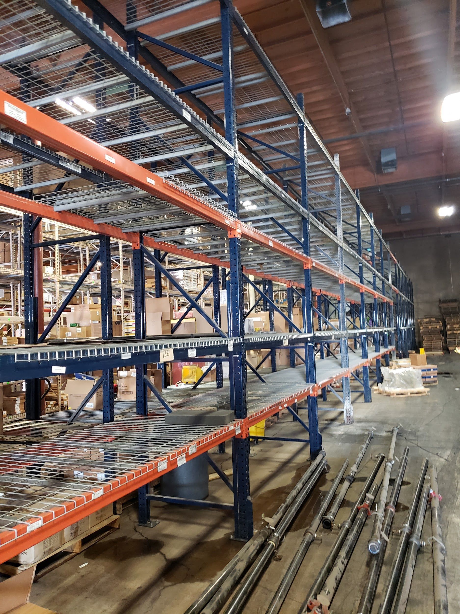 A warehouse filled with lots of shelves and boxes.