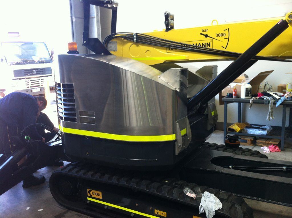 Stainless Steel machine — D & M Sheetmetal Gladstone QLD