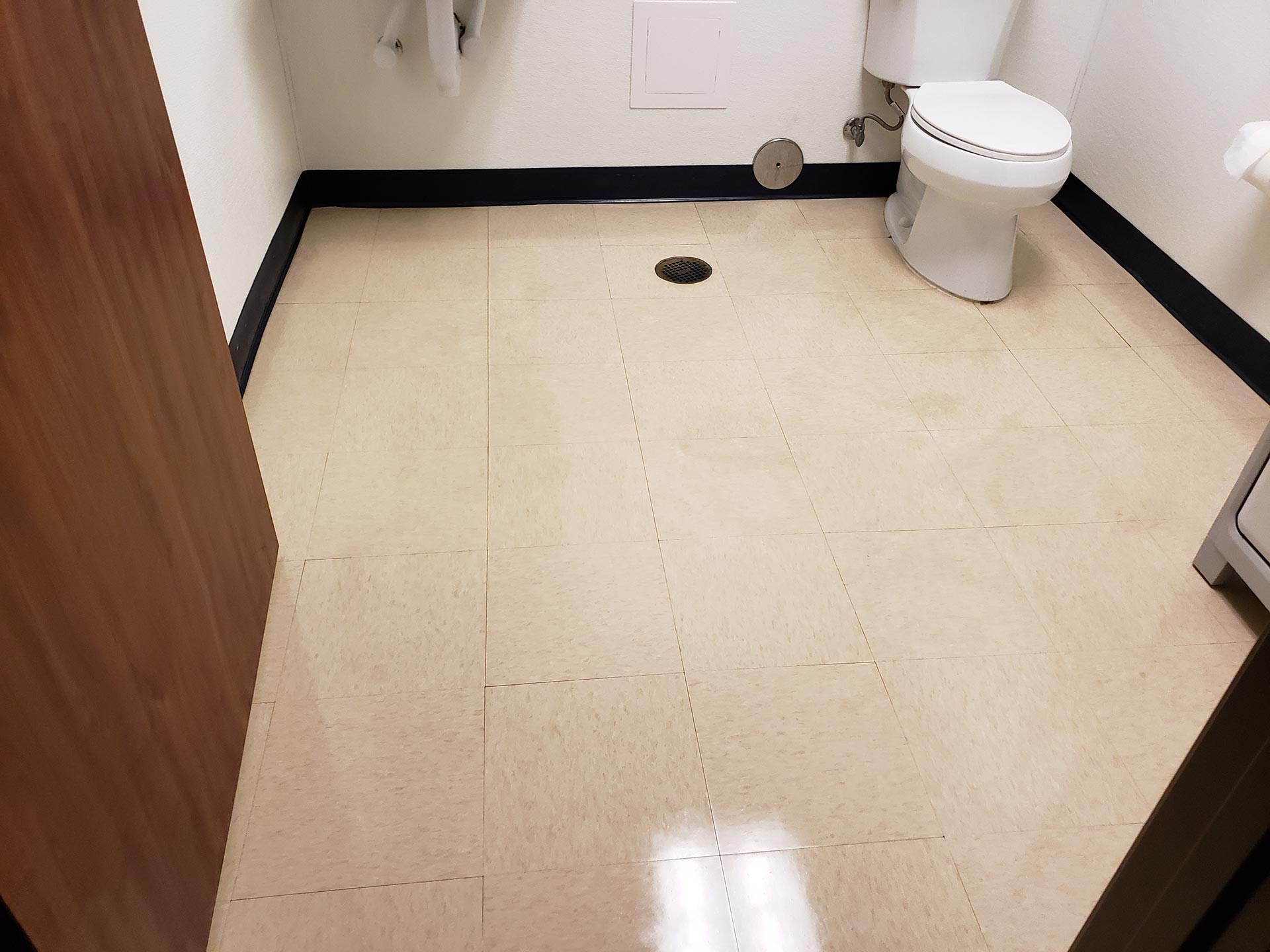 Clean Bathroom — Columbus, OH — All Advanced Tactical Klean