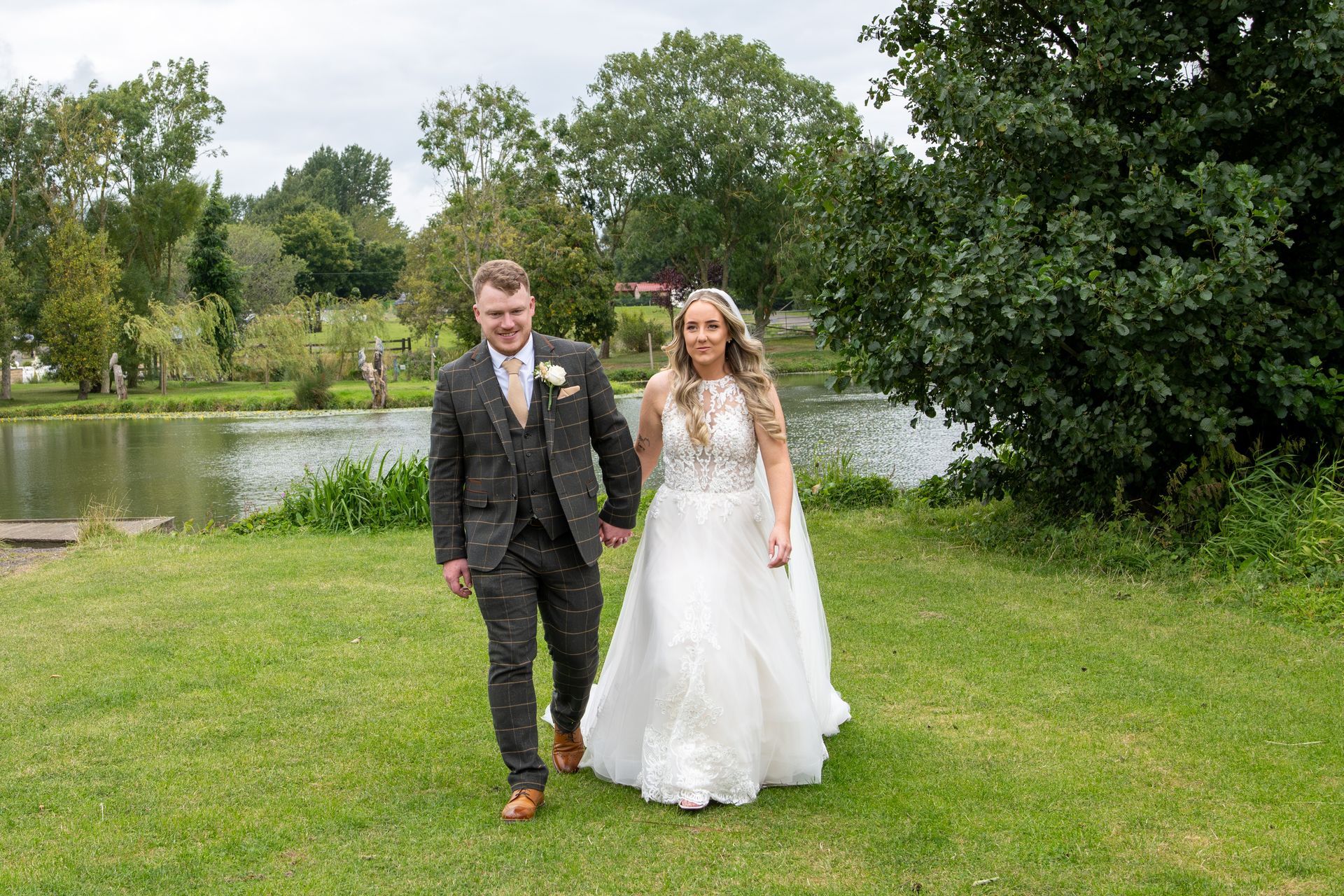 LS Photography - Trusted wedding photographer UK, Laura & Ely