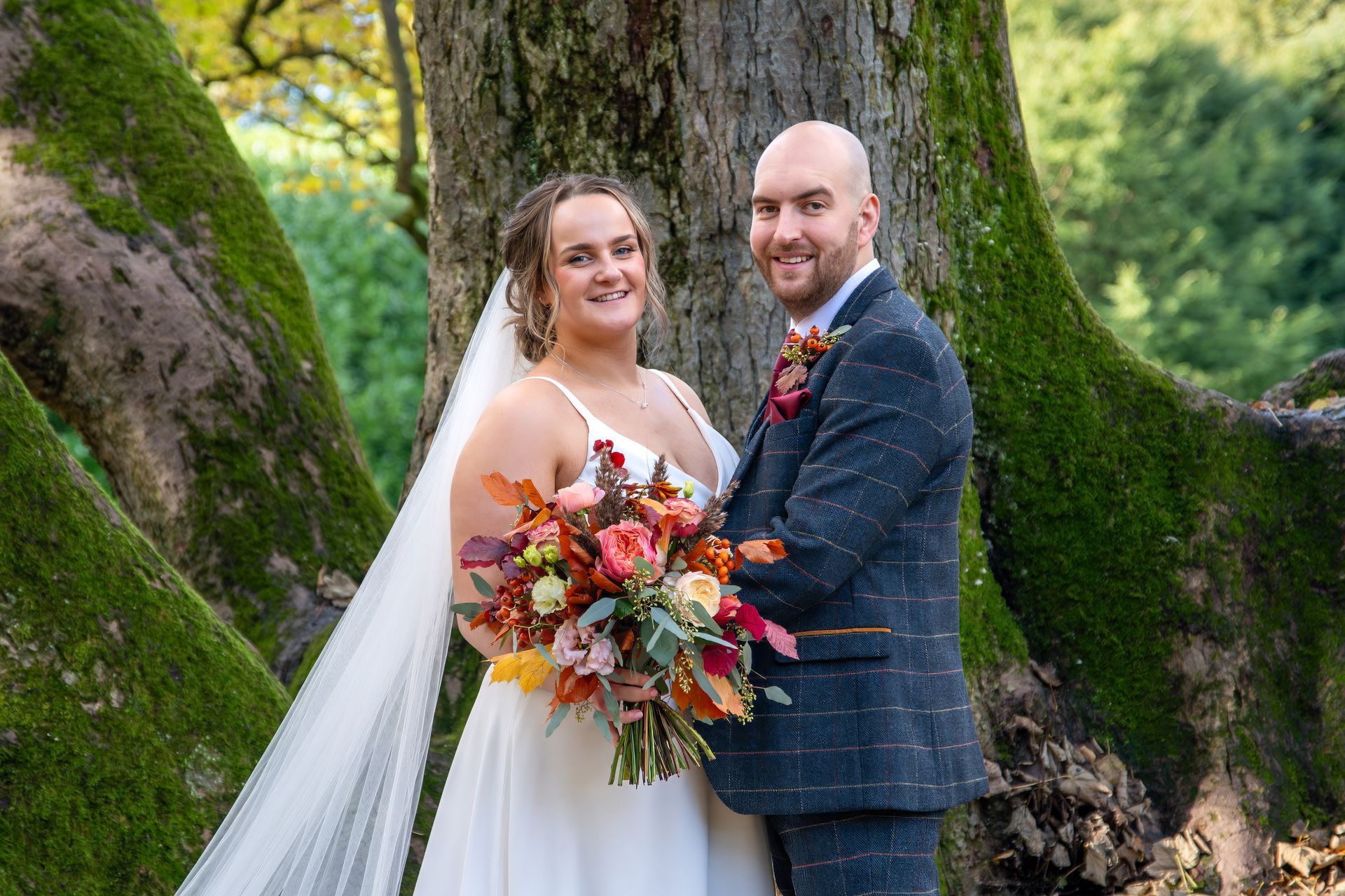 LS Photography - Trusted wedding photographer, outside photos