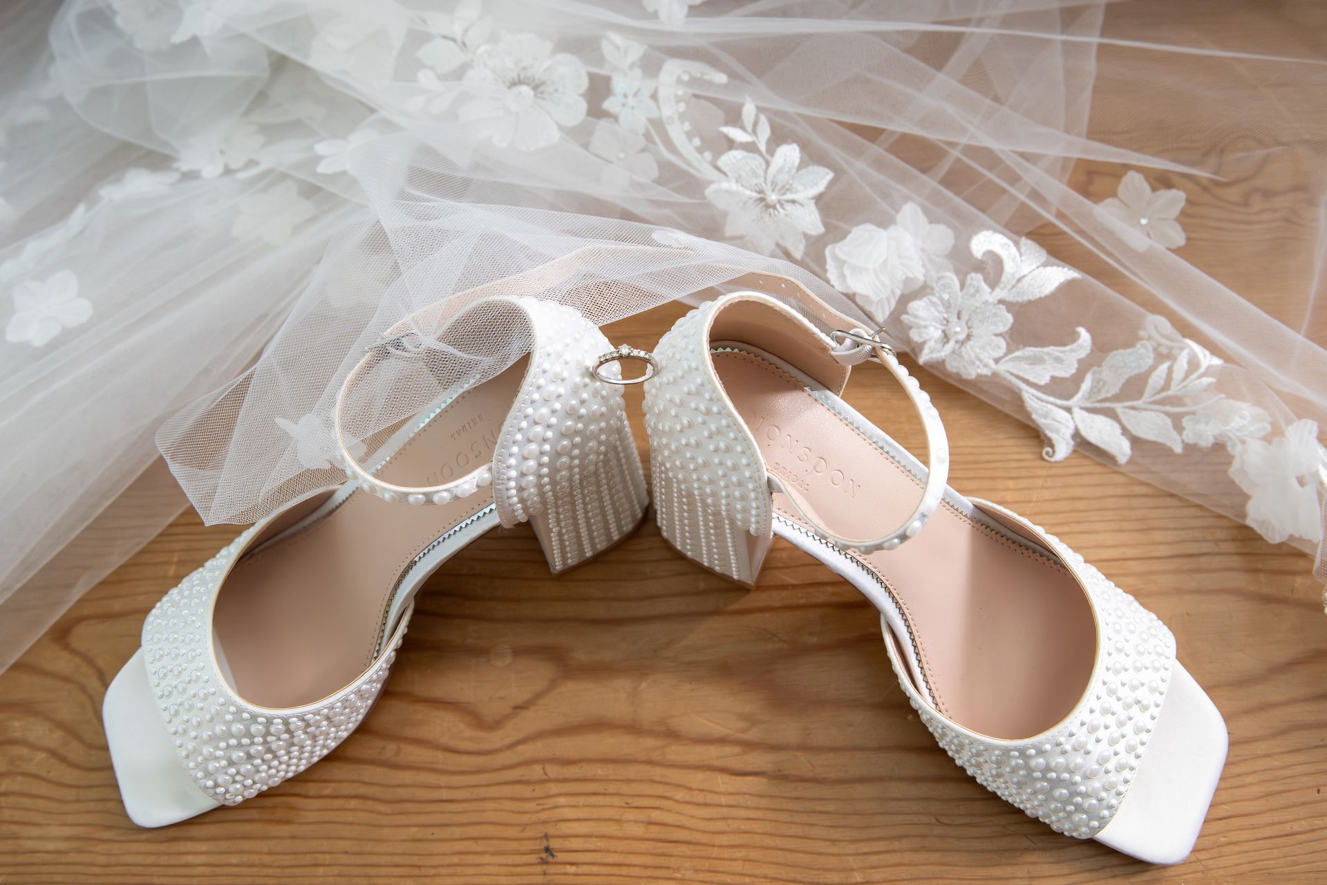 LS Photography - Trusted wedding photographer, shoes and veil