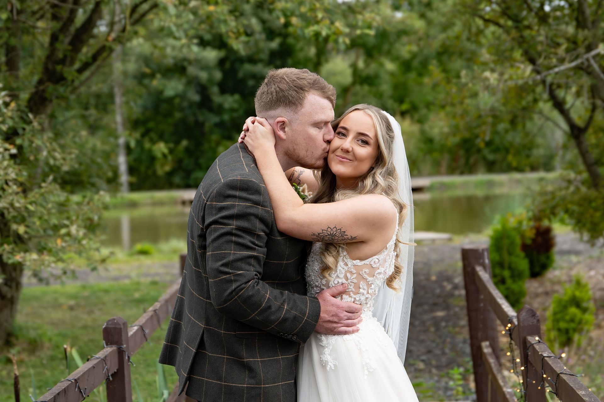 LS Photography - Trusted wedding photographer, natural and unposed