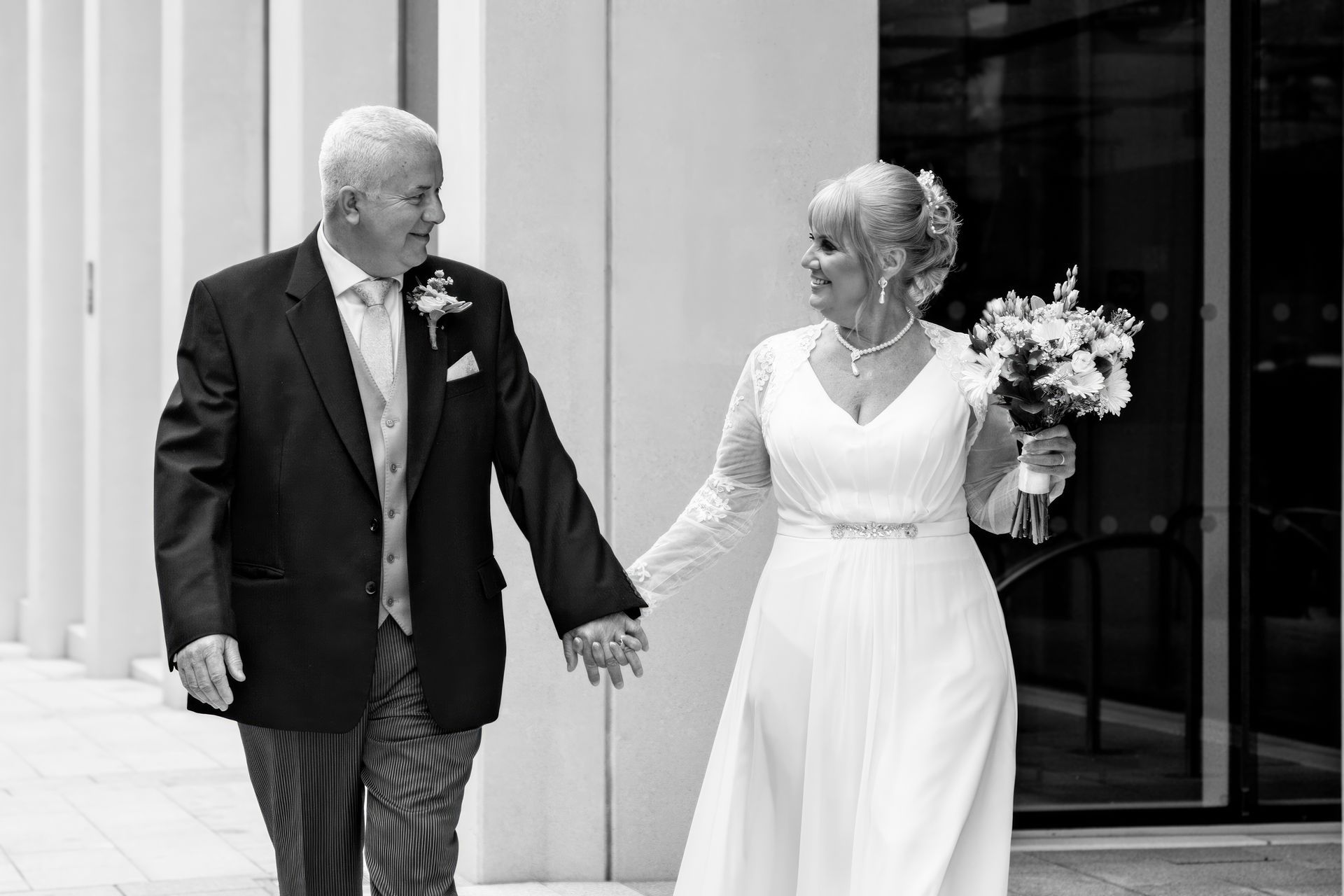 LS Photography - Trusted wedding photographer for couples - black and white pic