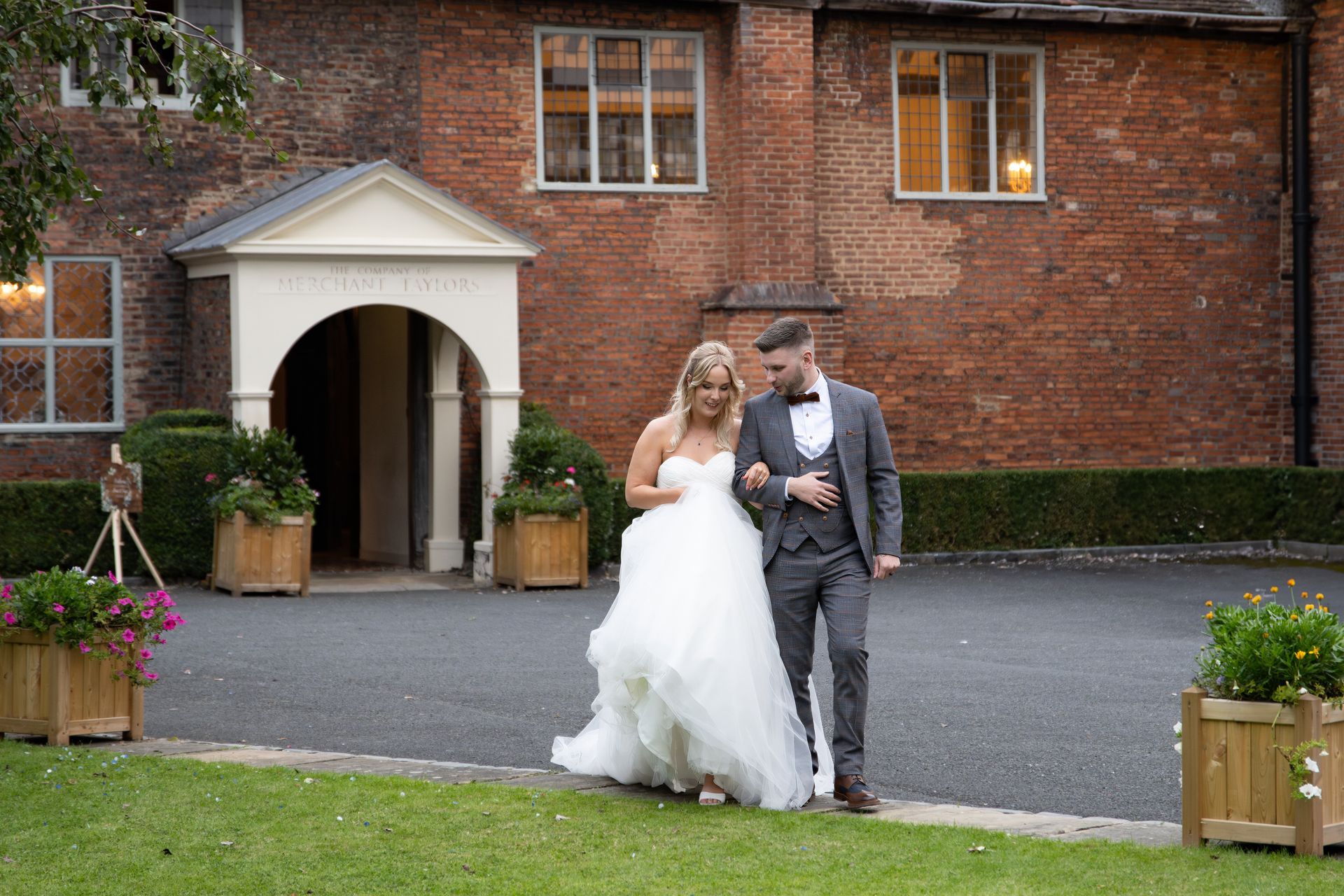 Trusted wedding photographer UK - LS Photography