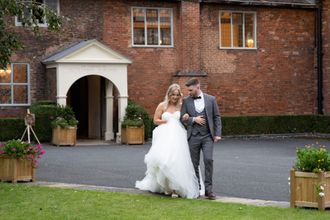 Looking for a local wedding photographer? Contact LS Photography