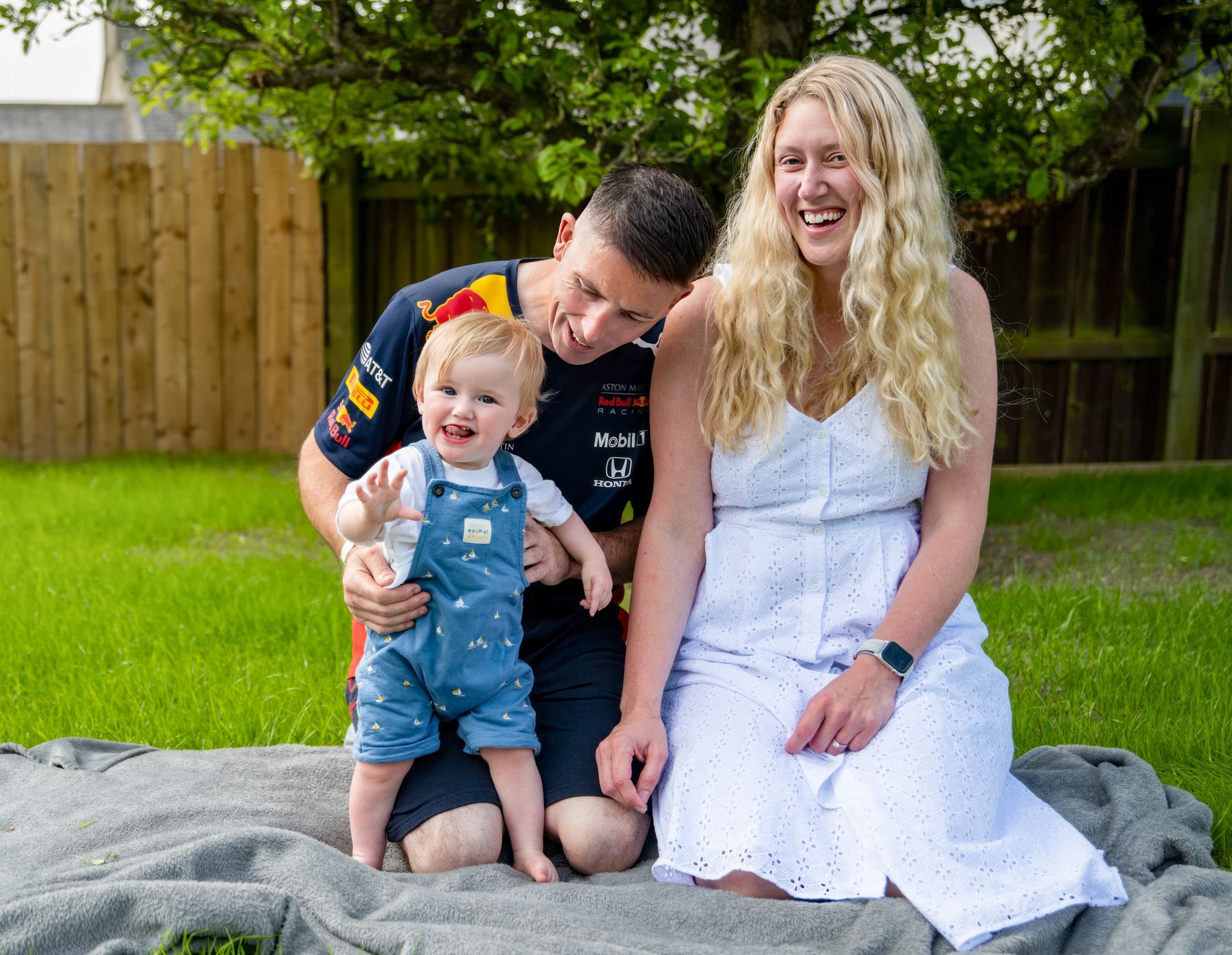 LS Photography - trusted wedding photographer and other occasions, family pic