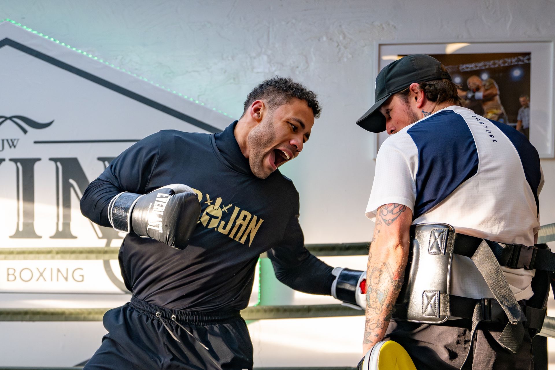 LS Photography - trusted photographer for weddings and sport events - unposed boxing