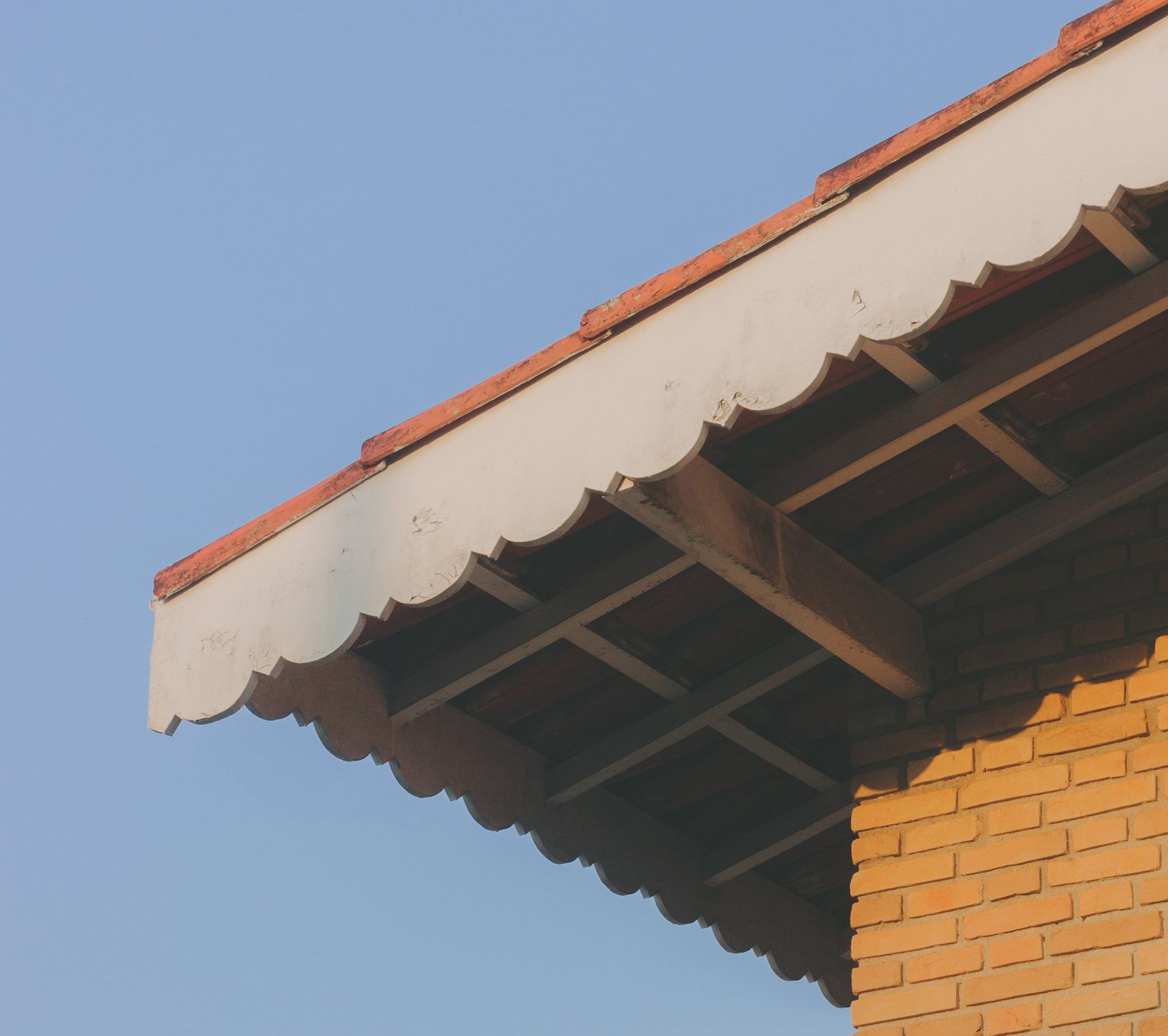 A house with a well-maintained fascia.
