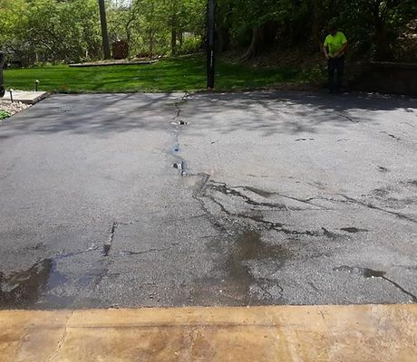 Cracked Driveway - Saint Louis, MO - C&S Paving