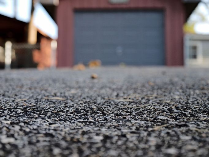 Close Image Of An Asphalt Driveway - Saint Louis, MO - C&S Paving