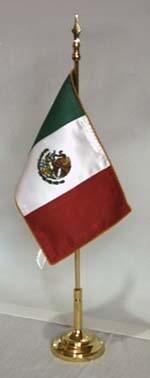 BANDERAS Y BANDEROLAS