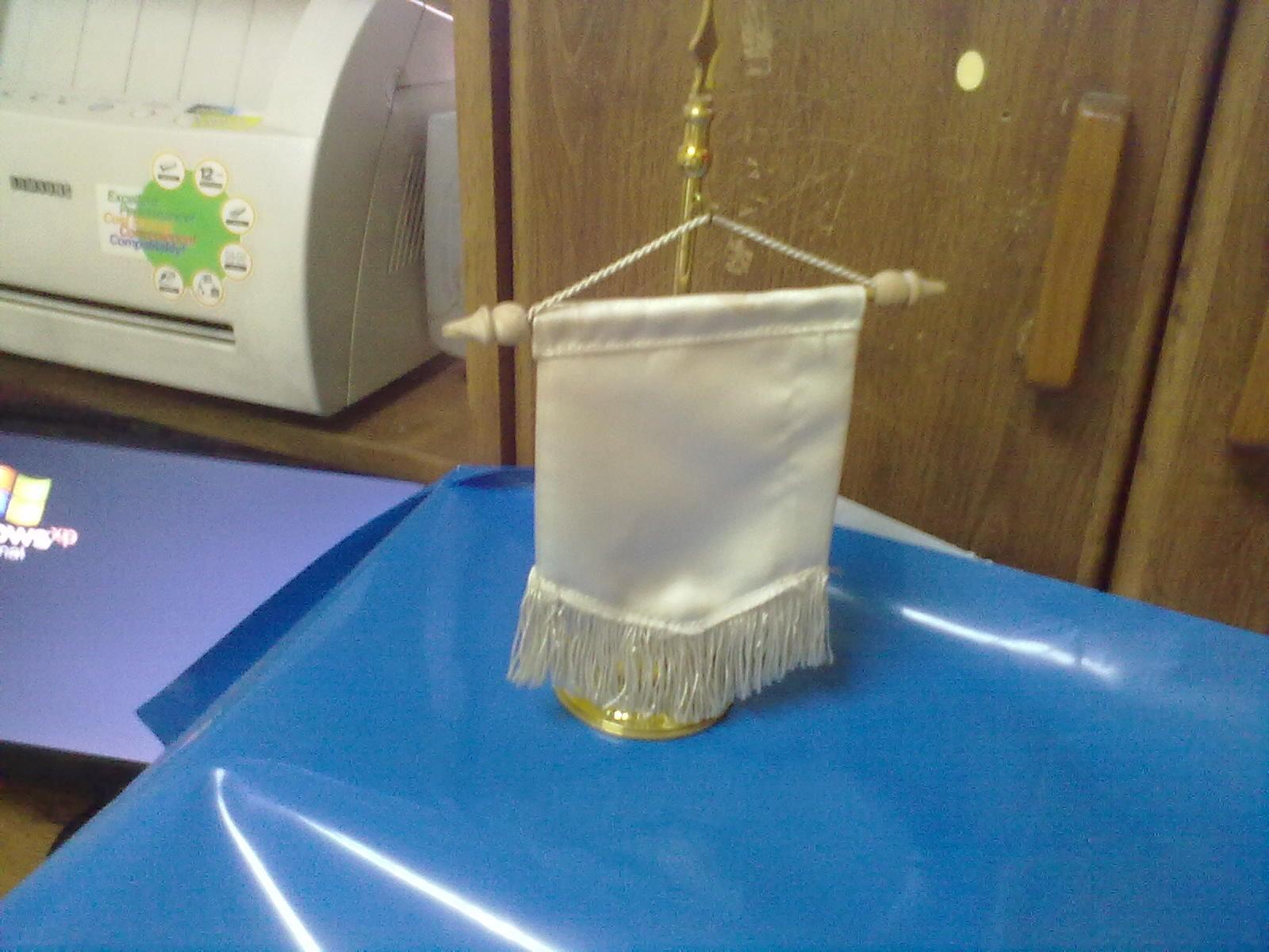 BANDERAS Y BANDEROLAS