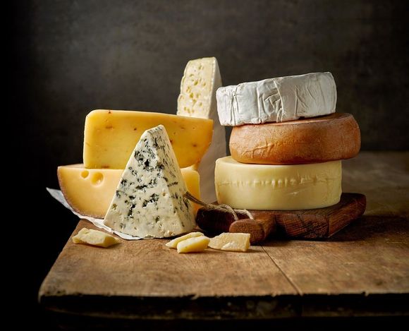 Fresh and mature cheeses from the dairy