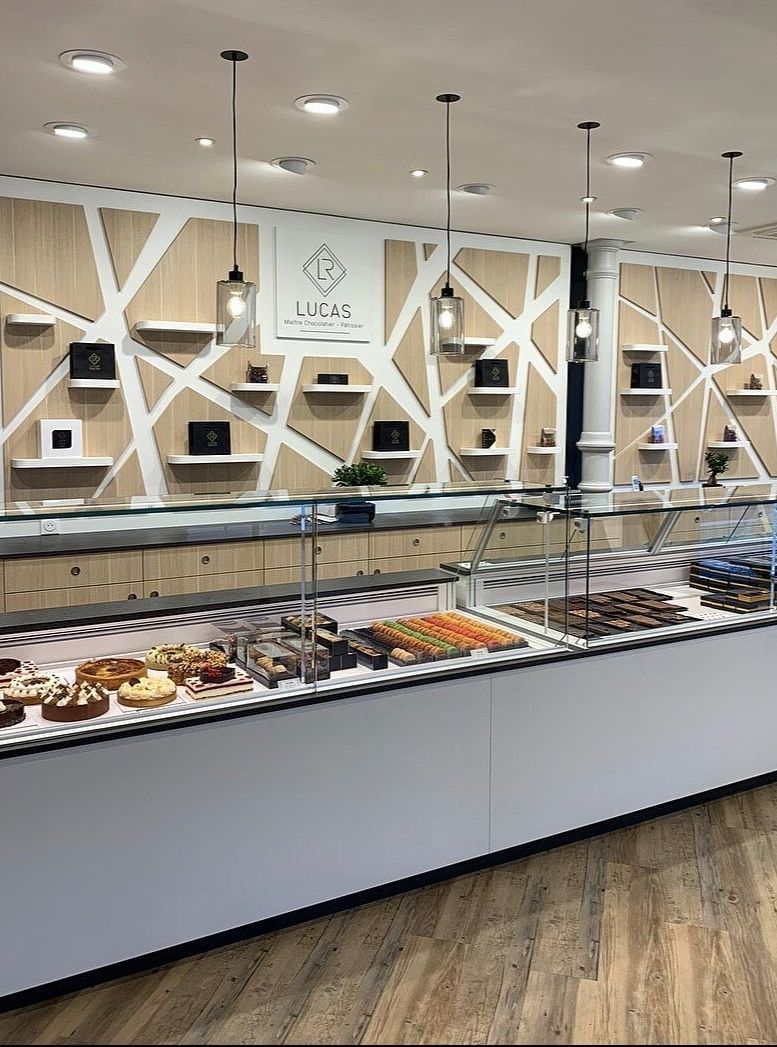 Lucas Chocolatier Pâtissier La Boutique Saint- Louis