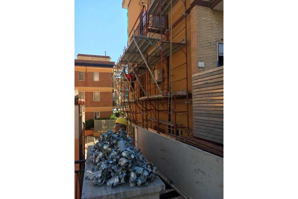 ponteggi per l'edilizia