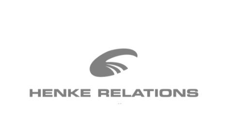 Das Logo von Henke Relations ist ein graues Logo mit einem „g“ darauf.