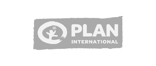 Ein grauweißes Logo für Plan International auf weißem Hintergrund.