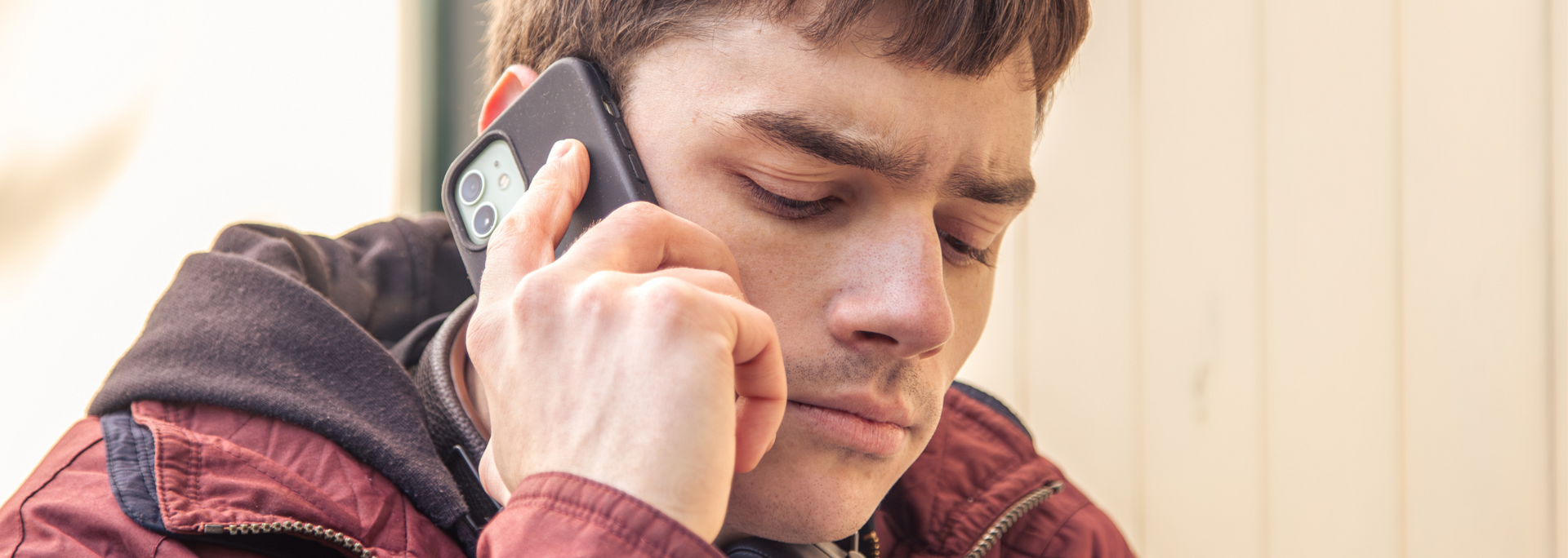 Picture of somebody on the phone. Picture of somebody on the phone.
