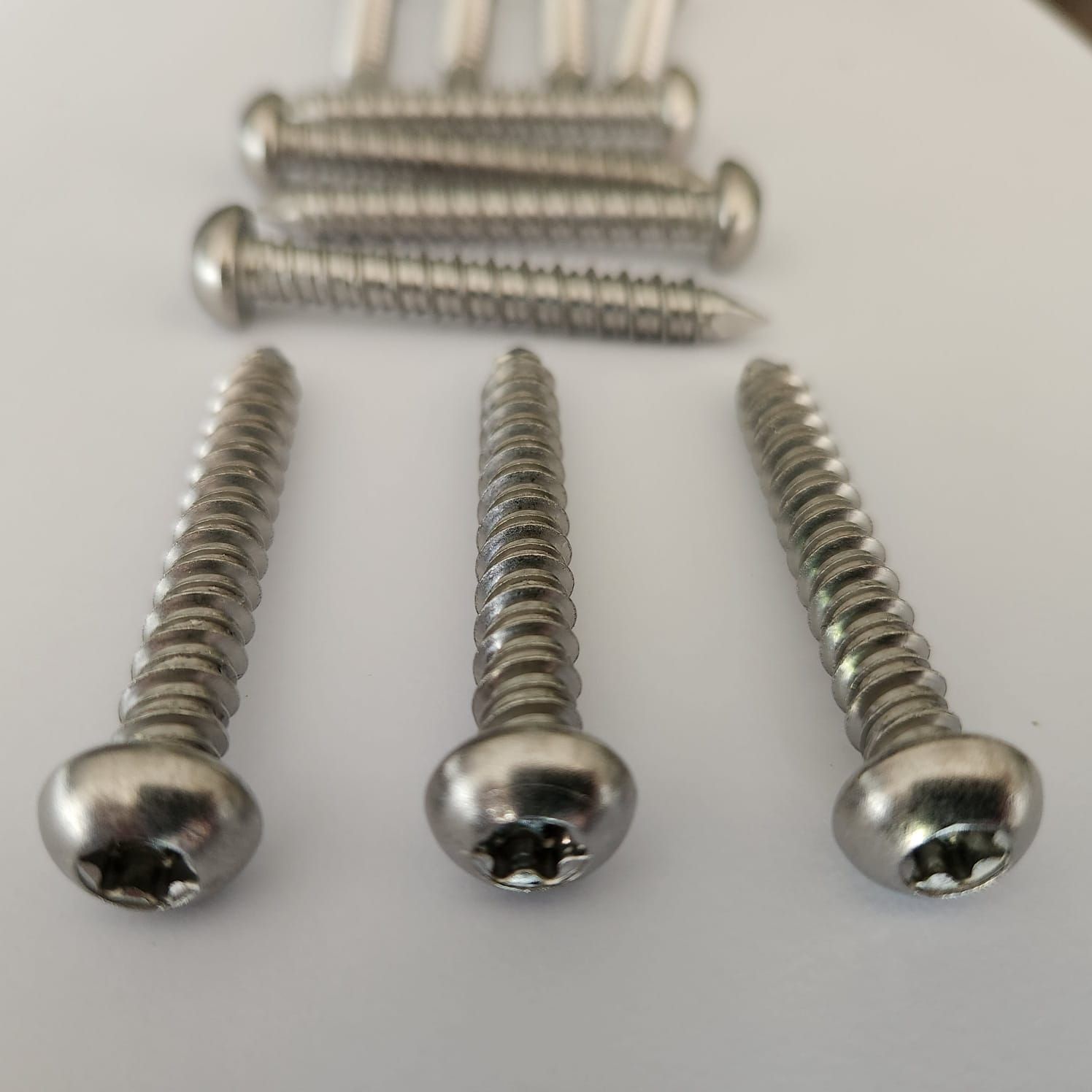 Tornillo TapCon XL. 304 Largo.