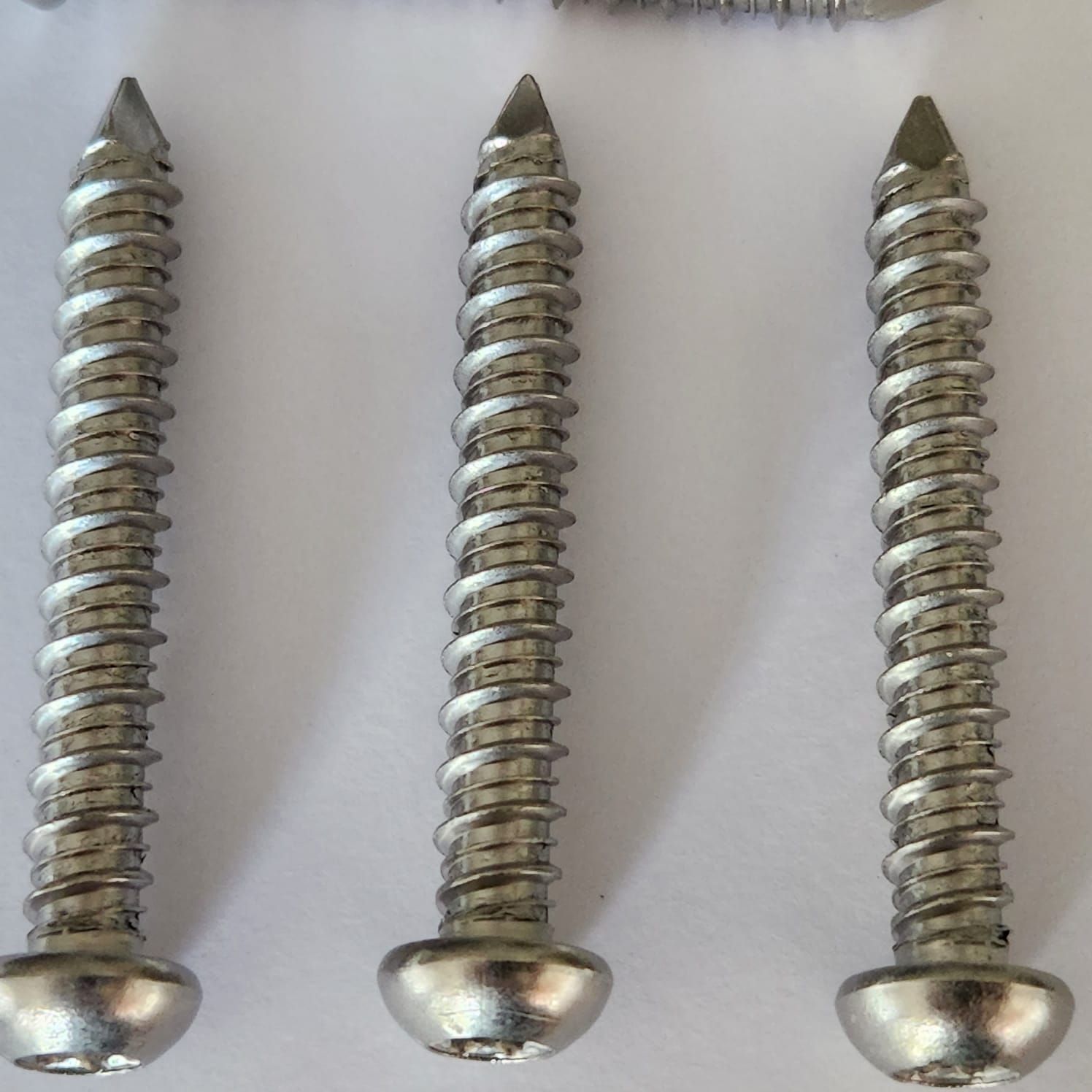 Tornillo TapCon XL. 304 Largo.