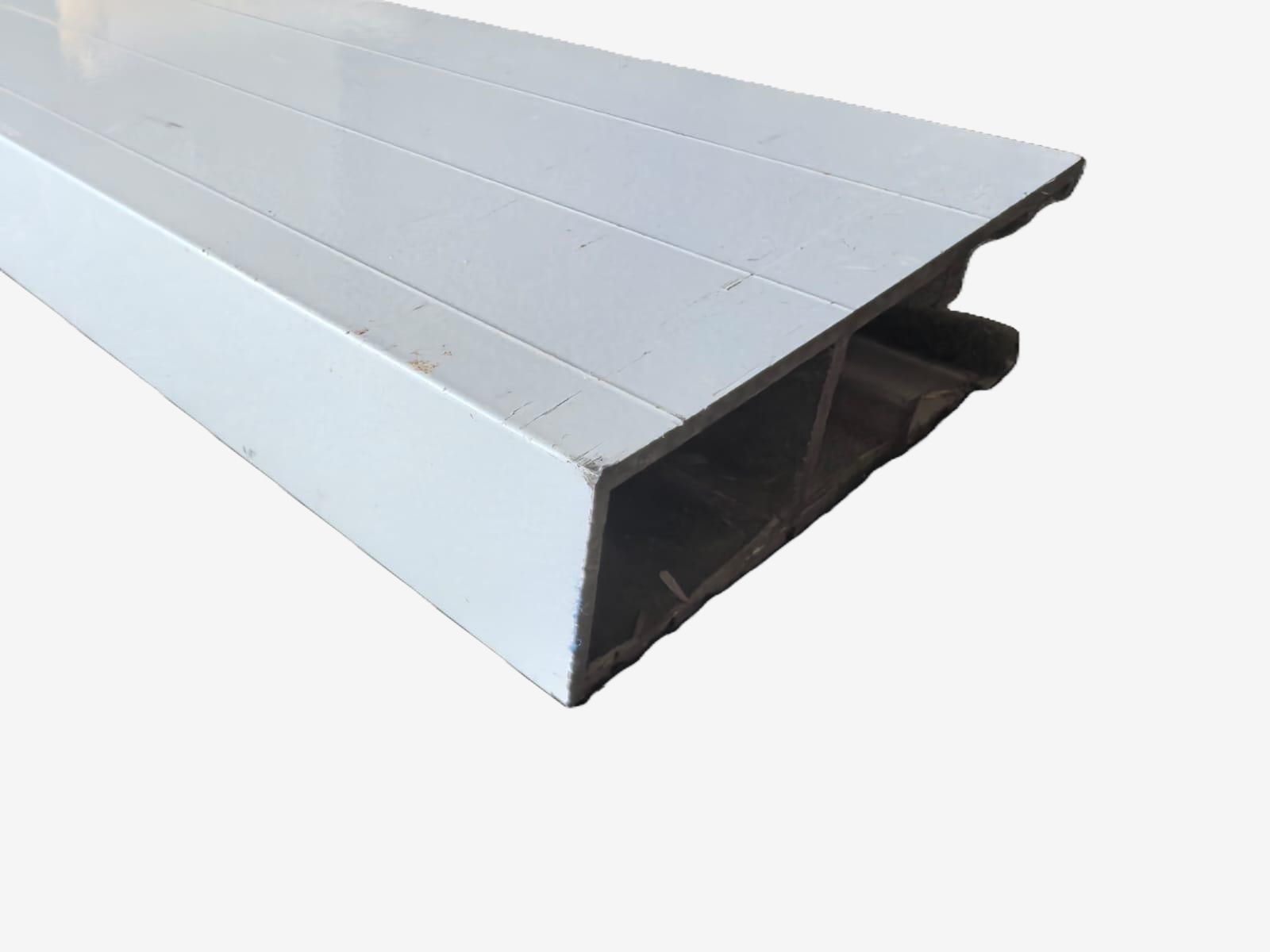 TRACK 76 MM CON GUIAS PARA CLIPS.