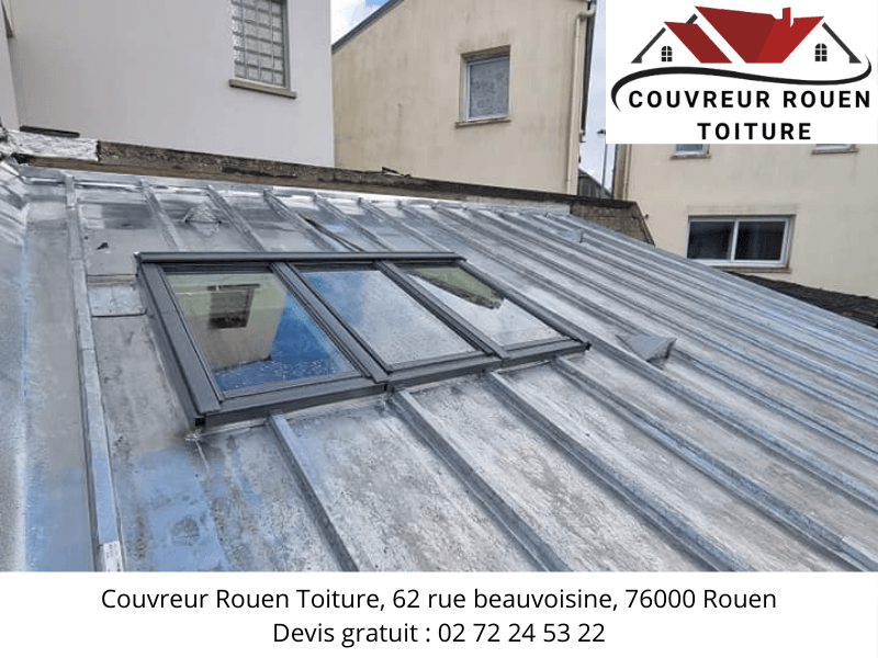 pose de 3 Velux sur toiture en zinc à Rouen par couvreur rouen toiture