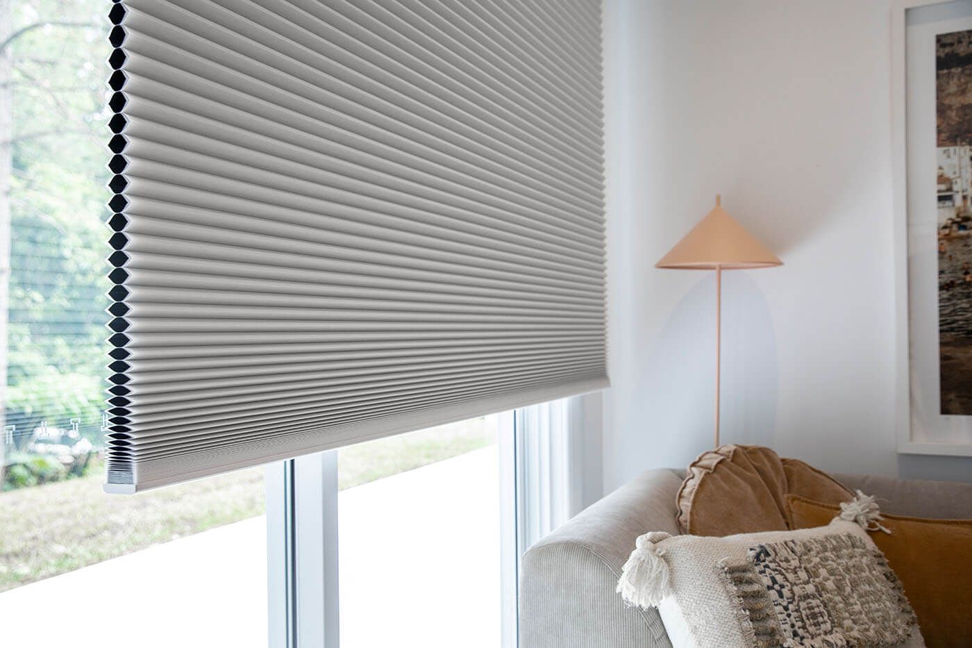 Honeycomb Blinds Benefits: Energy Efficiency, Noise Reduction, and Light Control