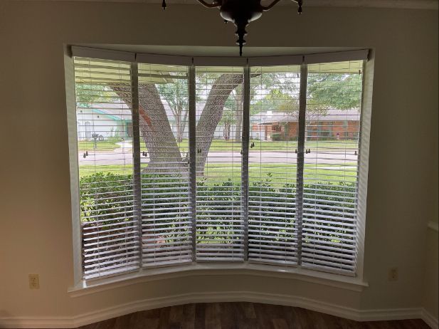 Love is Blinds, GA - Traditional window blinds for a bay window. 