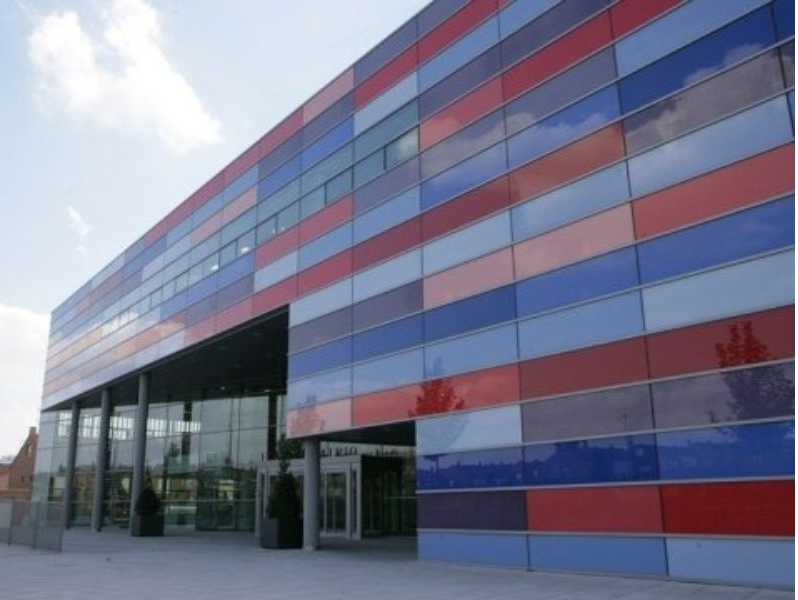 Istallazione facciata continua metra