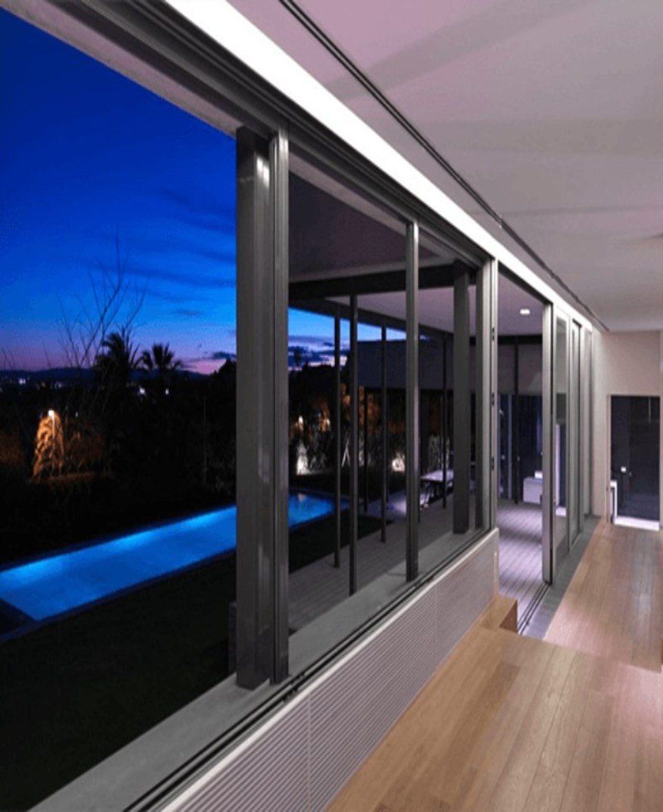 Serramento in alluminio scorrevole