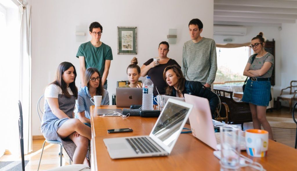 pexels-photo-1595385