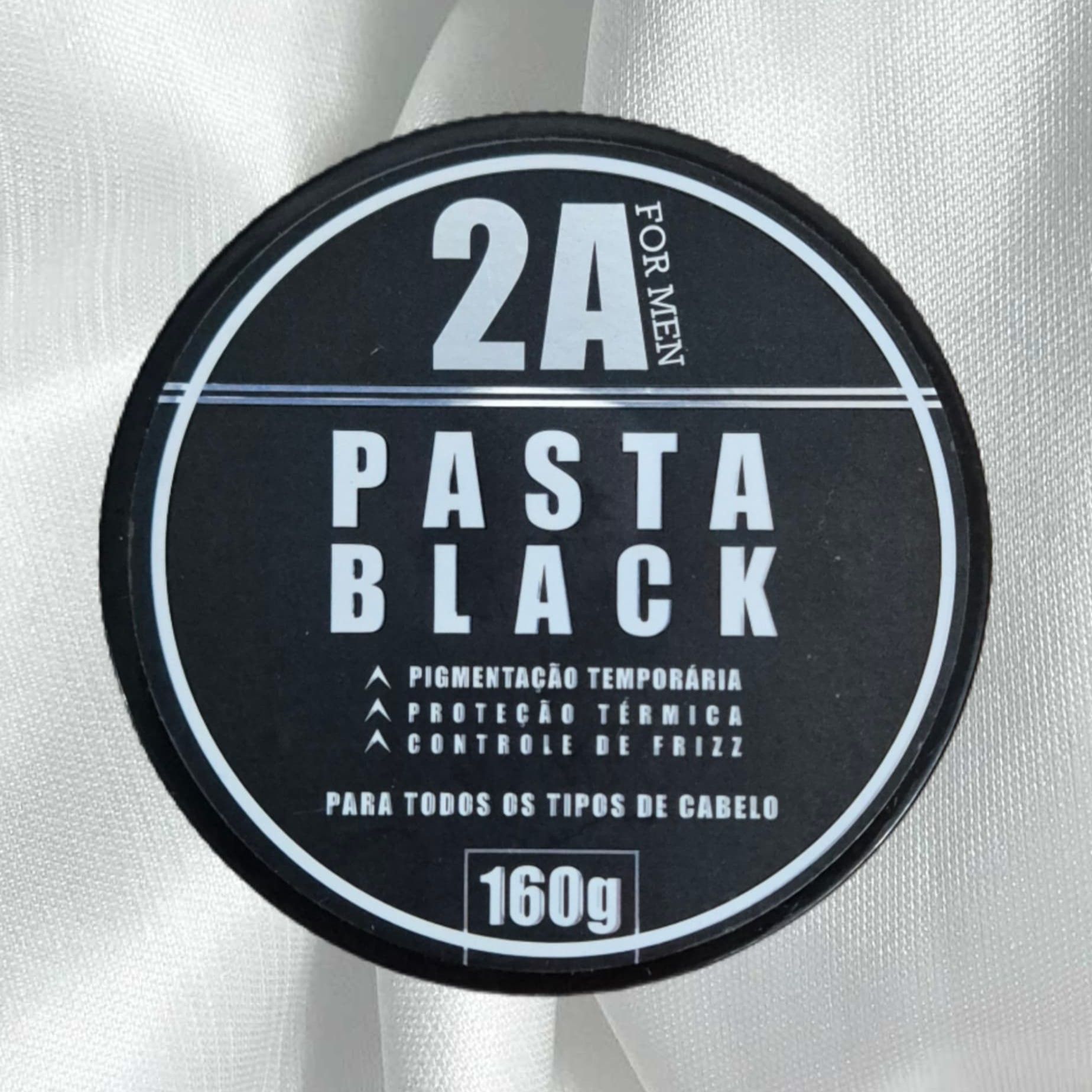 Producto para cabello negro en envase etiquetado como "2A For Men PASTA BLACK".