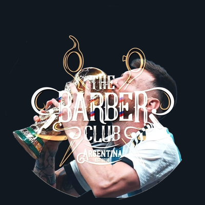 Lionel Messi besando el trofeo de la Copa del Mundo, con el logo del club de barbería superpuesto.