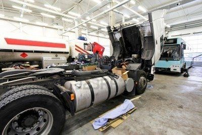 Semi-Truck Repair in Louisville, KY | Louisville Auto Spring