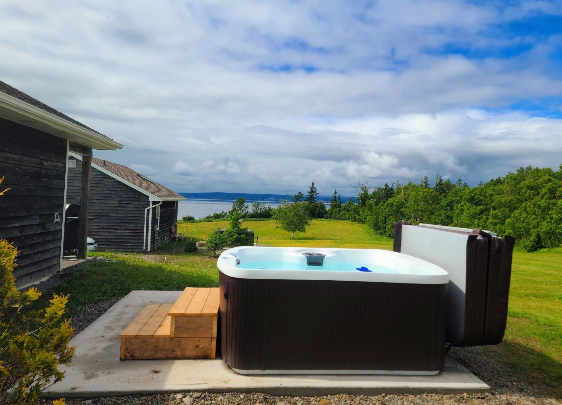 Hot tub overlooking the bay of fundy