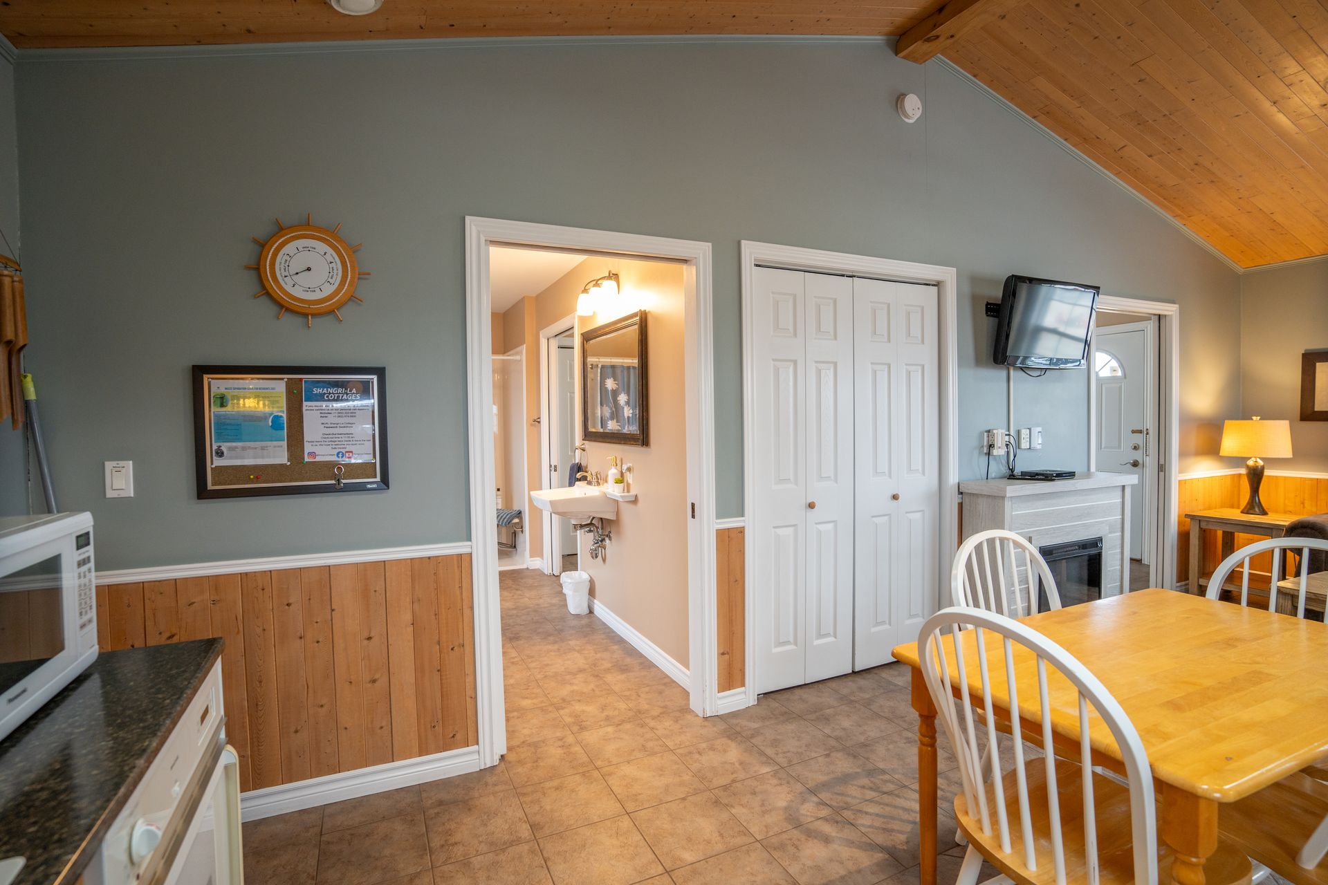 accessable cottage, view of the kitchen and living area 