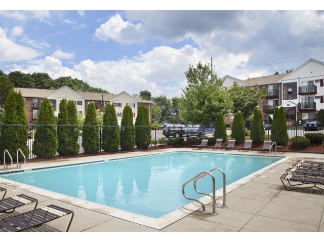 Outdoor Swimming Pool | Saunders Crossing