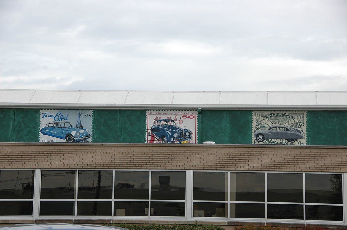 Check Out Nashville's Lane Motor Museum Custom Exterior Mural Art