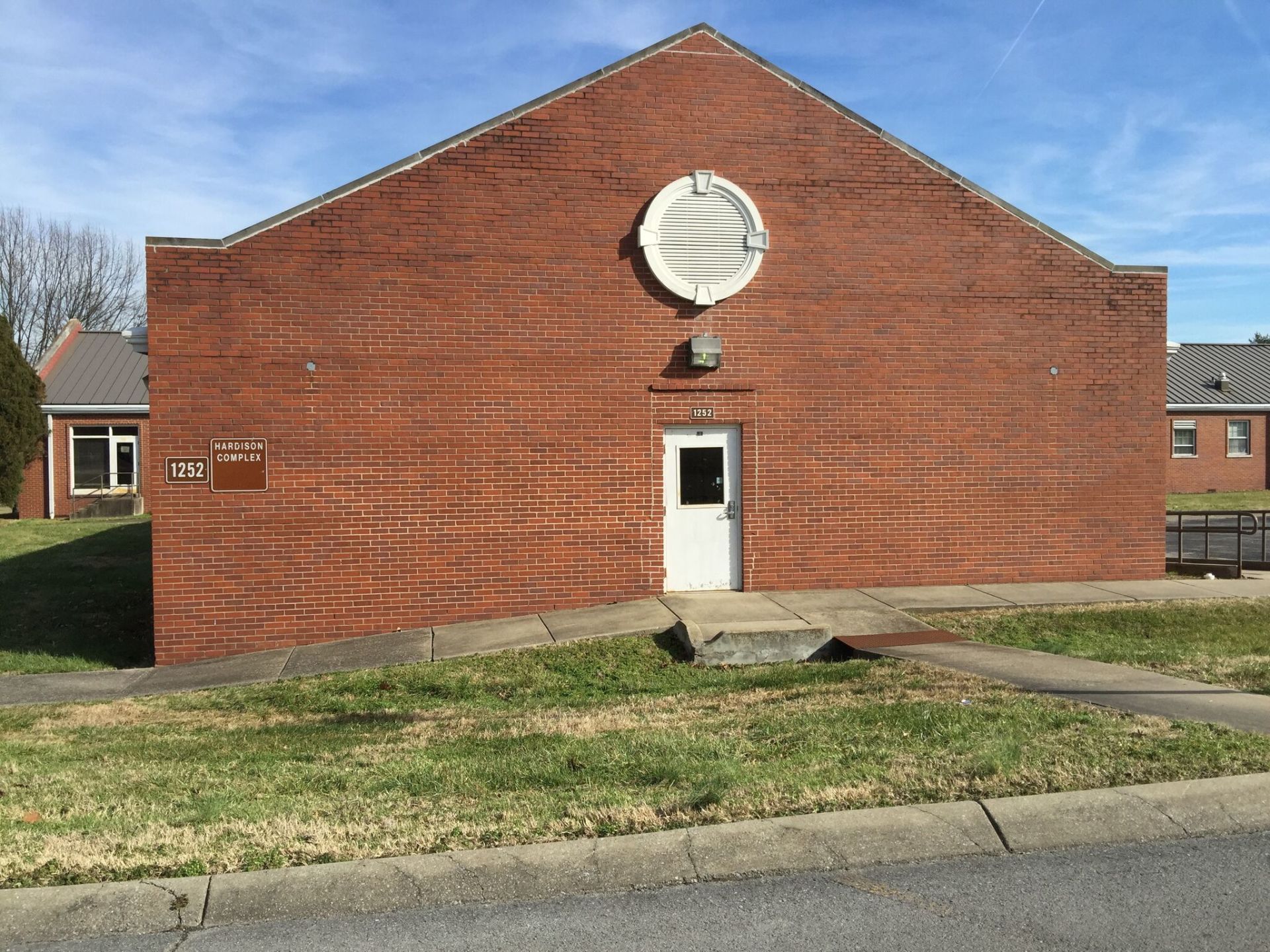 Amazing Nashville STEM Preparatory Academy School Exterior Mural