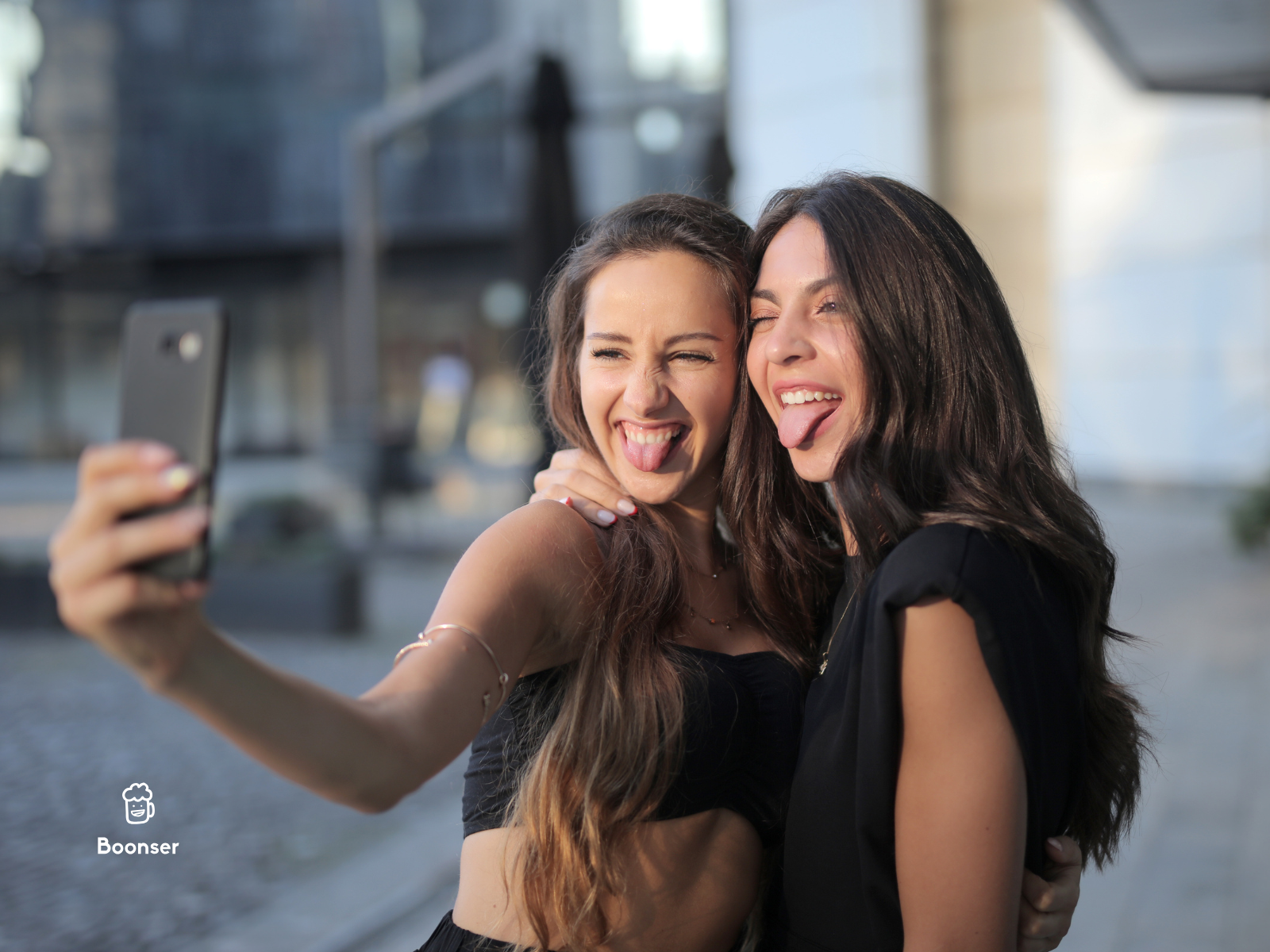 Social aperitivo event in Melbourne – people meeting new friends with Boonser