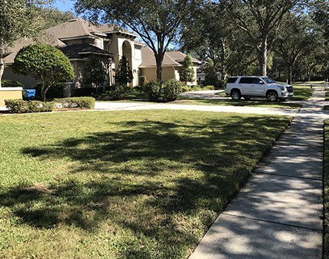 Stouts mulching and landscaping