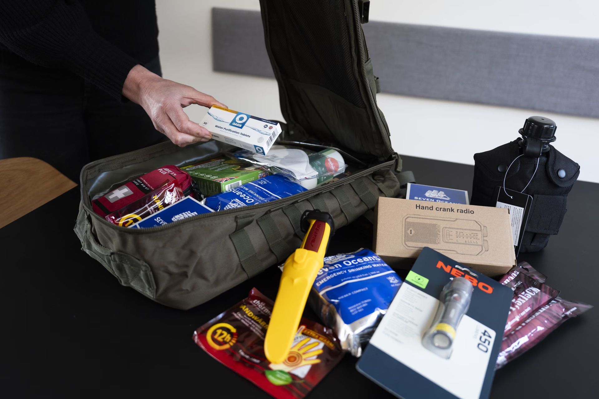 GROTE PUBLIEKSCAMPAGNE OVER NEDERLAND “VALT UIT”.