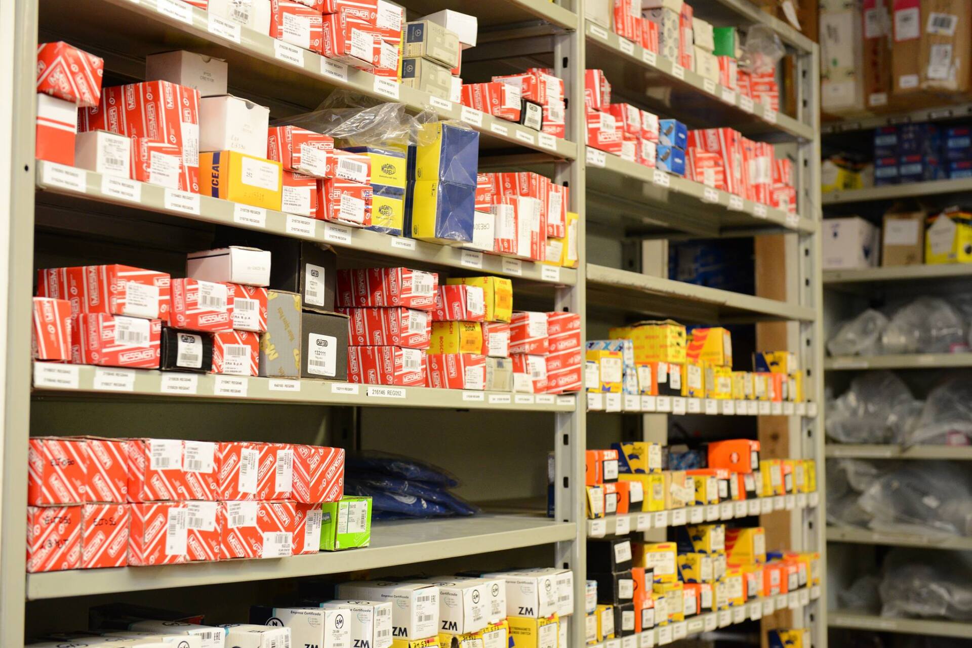 negozio di ricambi auto nuovi e usati