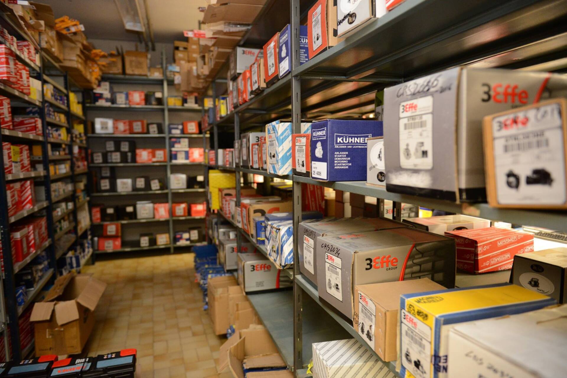 negozio di ricambi auto originali per ogni fascia di prezzo