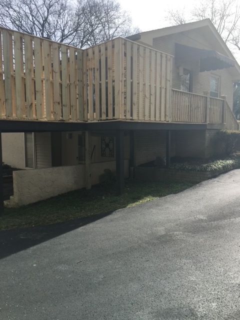 Back Decking with a Wall