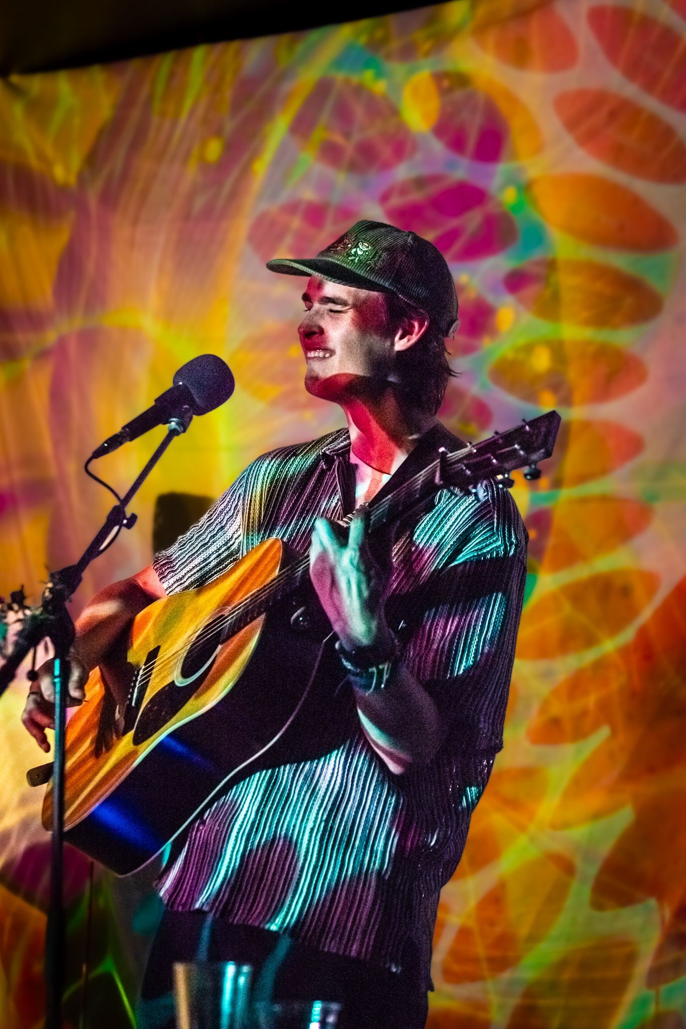 Dellwood & Visual Vinyl Liquid Light Show at The Happy Productions Listening Room in Cambridge Minnesota