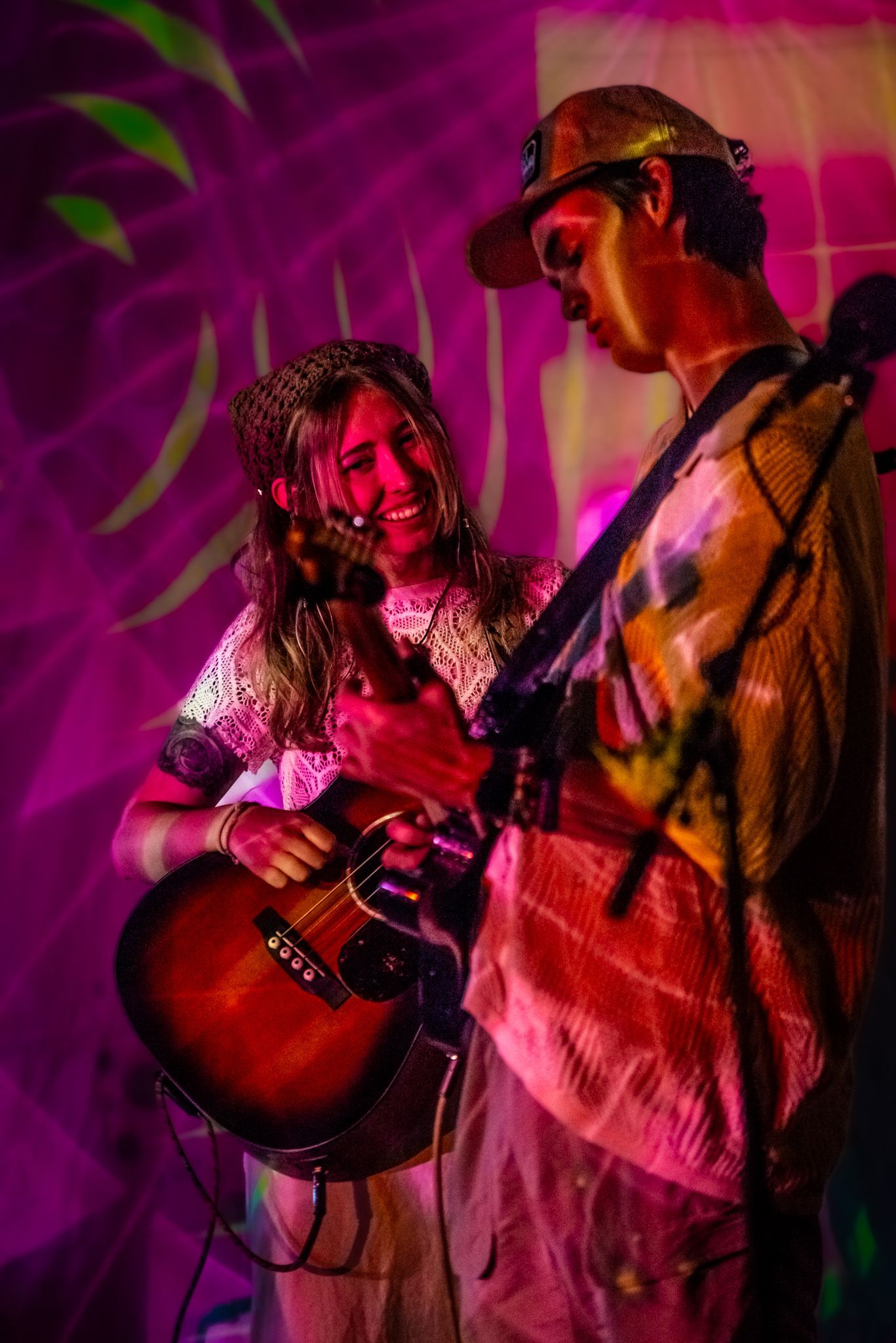 Dellwood & Visual Vinyl Liquid Light Show at The Happy Productions Listening Room in Cambridge Minnesota